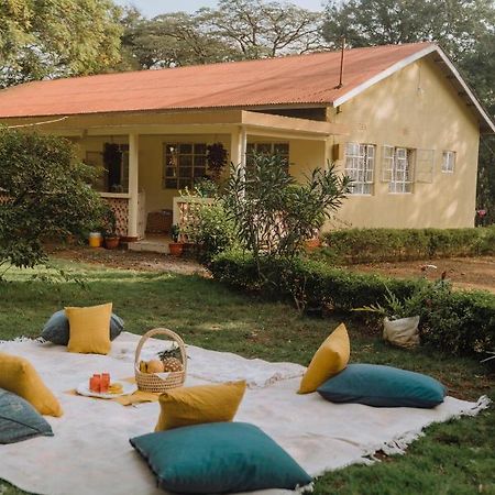 Mkoani Homestay Moshi Extérieur photo