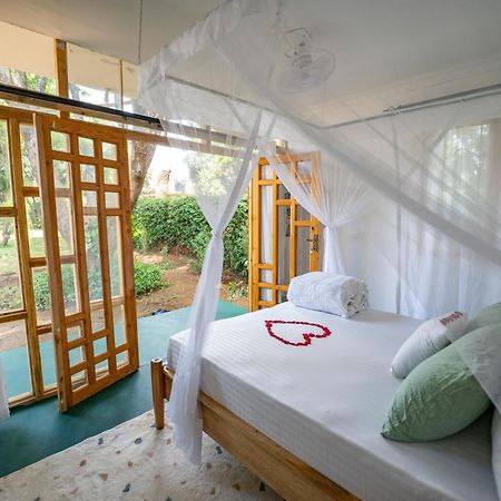 Mkoani Homestay Moshi Extérieur photo