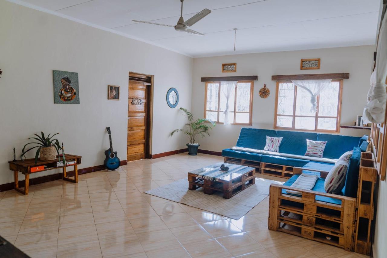 Mkoani Homestay Moshi Extérieur photo